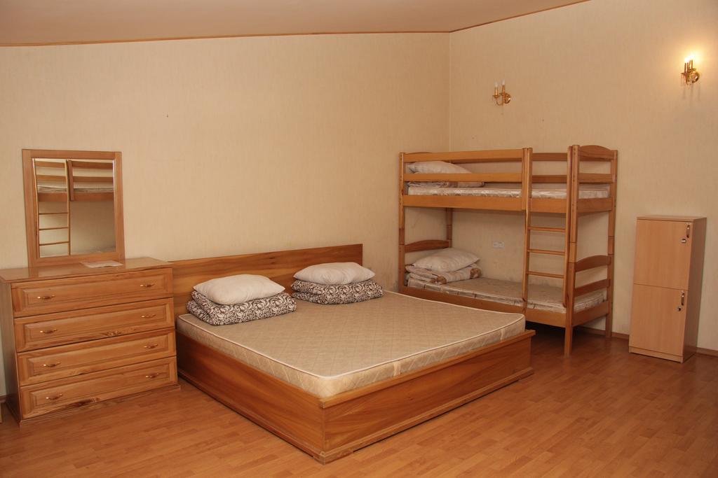 Rafael Hostel エレバン エクステリア 写真