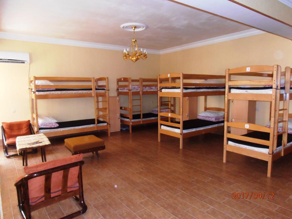Rafael Hostel エレバン エクステリア 写真