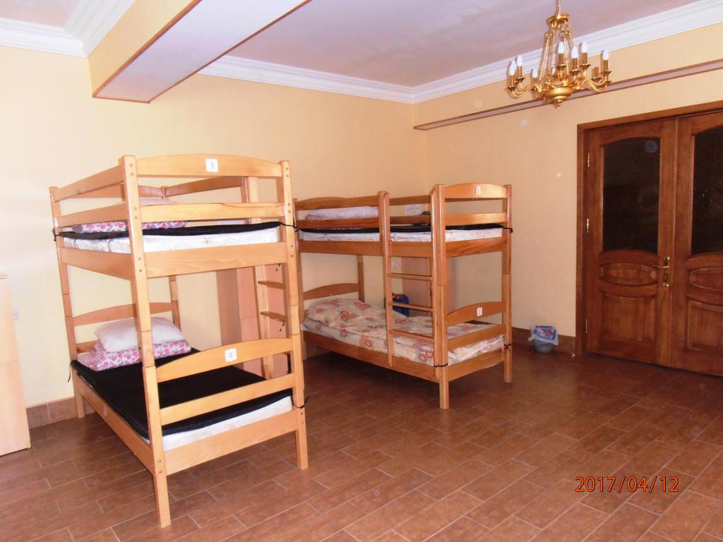 Rafael Hostel エレバン エクステリア 写真